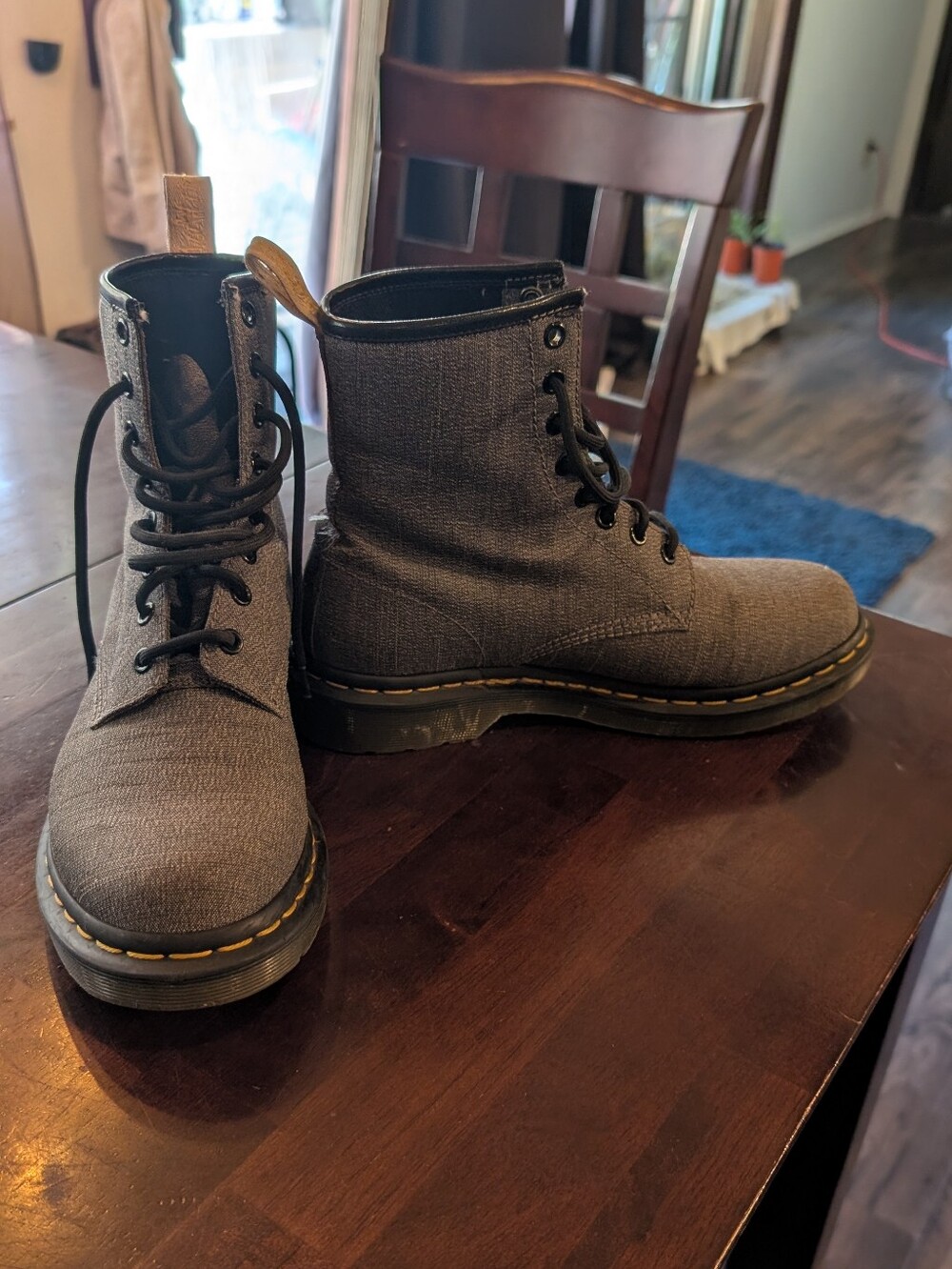 Vegan Castel Dr. Marten Boots